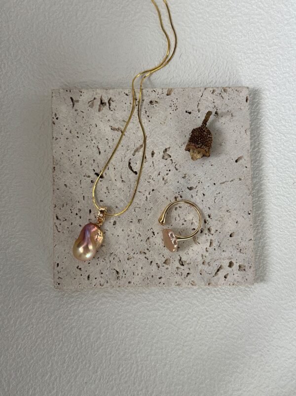 "Lustrous Baroque Pearl Necklace" - 图片 11